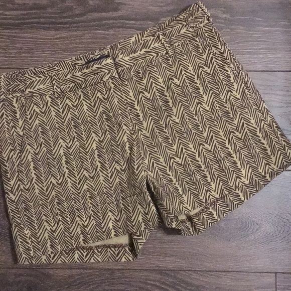Tommy Hilfiger Pants - 🐆Tommy Hilfiger Safari Shorts